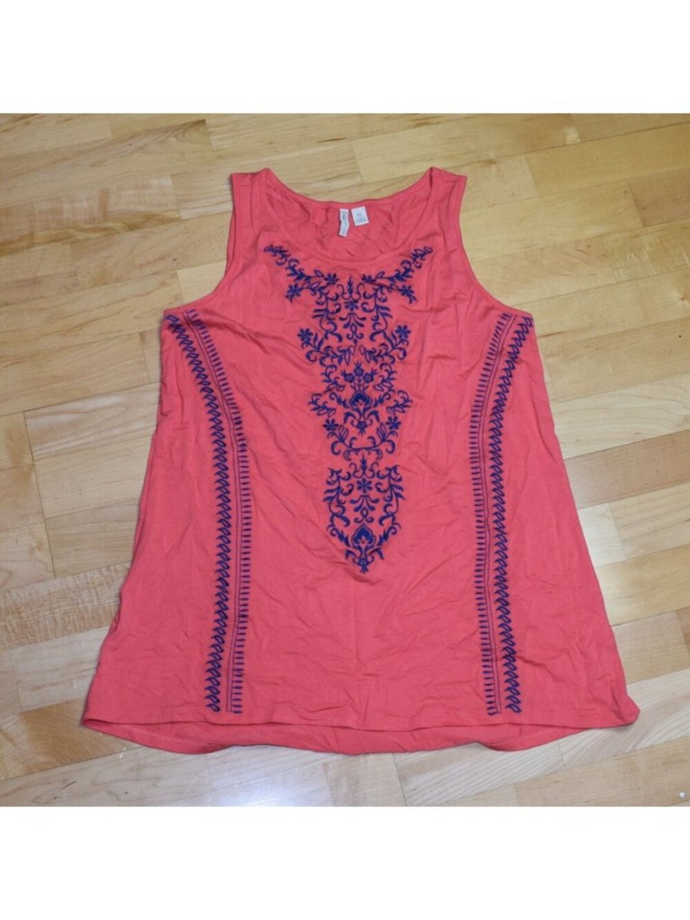 Cato Women's Sz XS Flowing Tank Top Tunic Embroidered T-Shirt